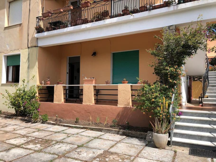 Casa Indipendente Zona Centrale La Maddalena  Eksteriør bilde